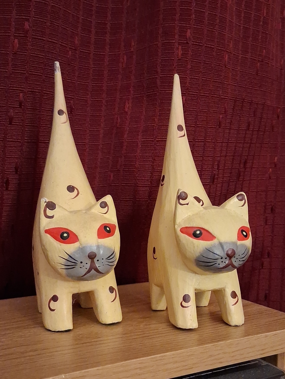 Cat Wooden Statue-2 Cats